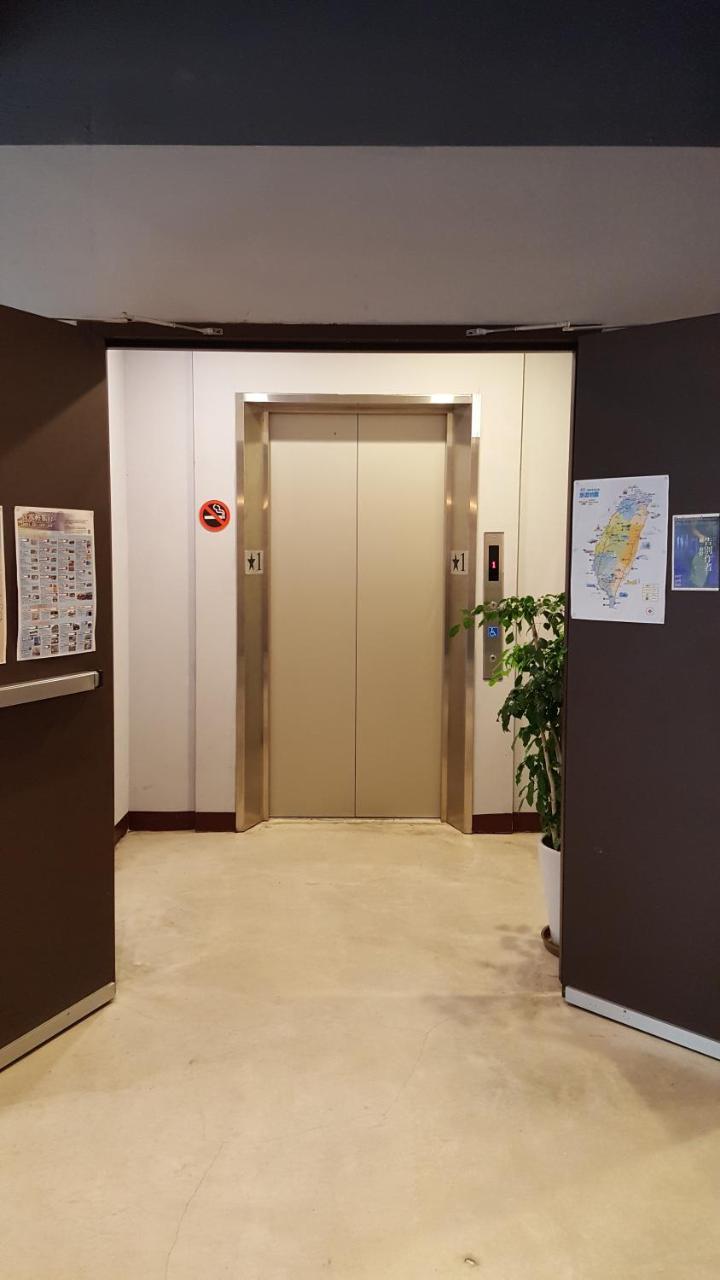 Taipei Travelers International Hostel Tan-šuej Exteriér fotografie
